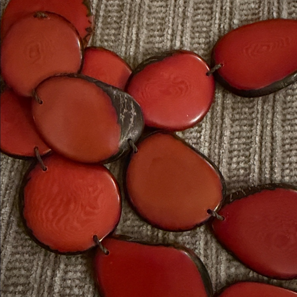 Handmade coconut necklace - Picture 2 of 4